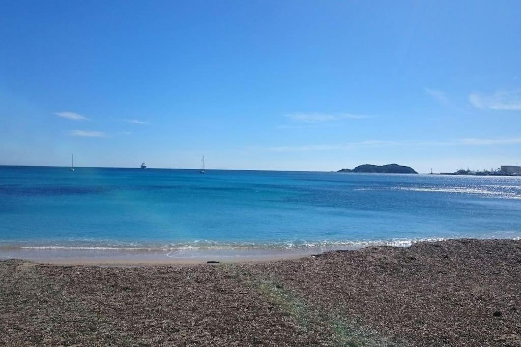 T3 Sur La Plage Vue Feerique Mer,Wifi, Parking Inclus , Clim La Ciotat Exterior photo